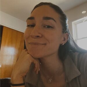 Meet your Posher, Chrystal